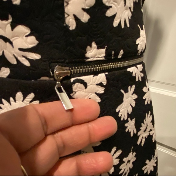 Ann Taylor Fitted A-Line Floral Dress - Picture 5 of 8